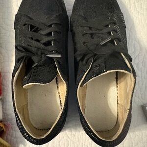 Revere Black Women's Sneakers